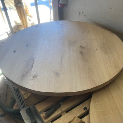 Neu-im-Shop:Eiche-Tischplatte-rund-Duchmesser-100-cm-rustikal-mit-Astlöchern